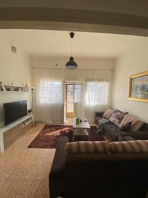 Homey Apt. With Beautiful View Appartement Amman